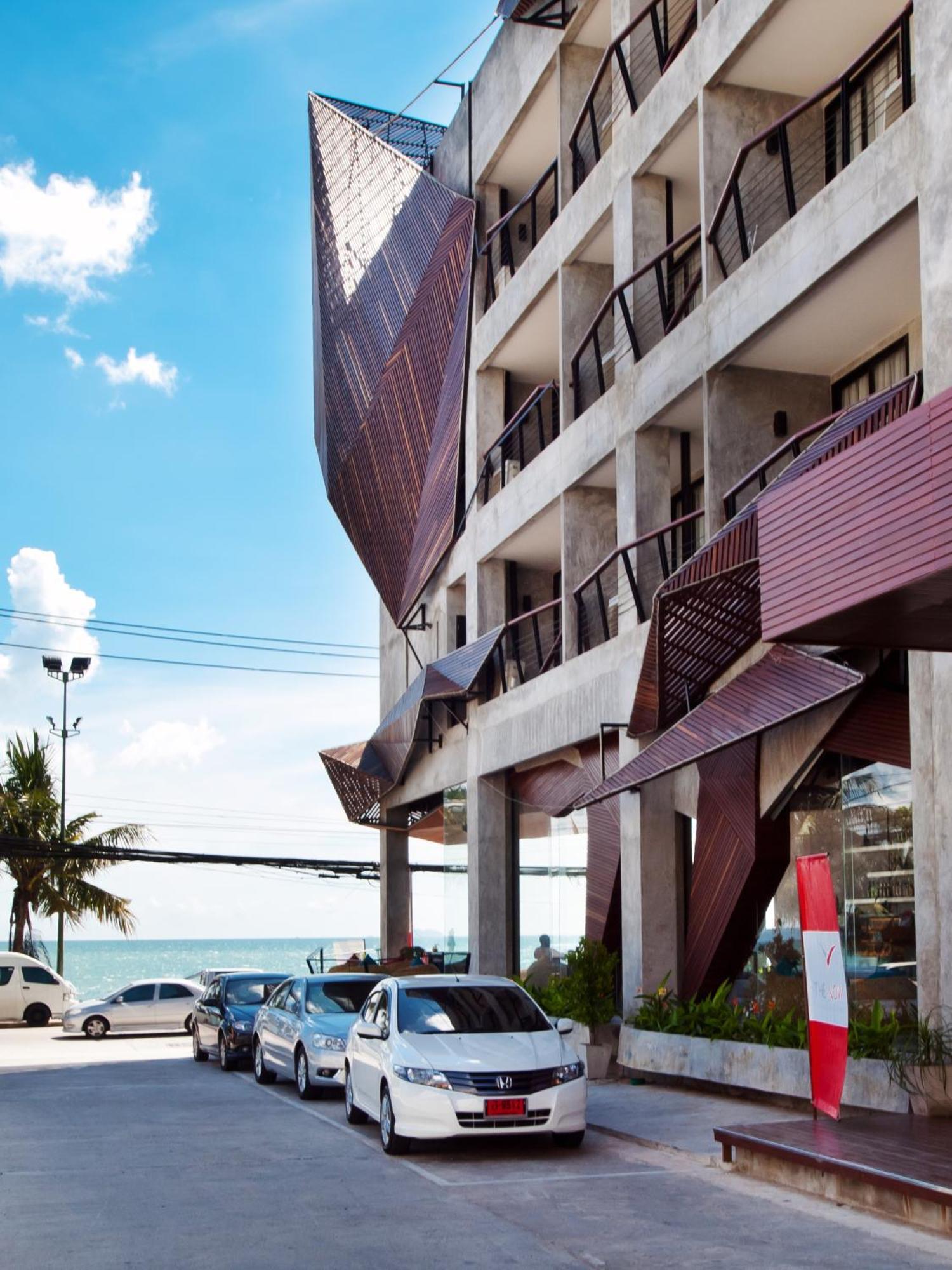 The Now Hotel - Sha Extra Plus Pantai Jomtien Bagian luar foto